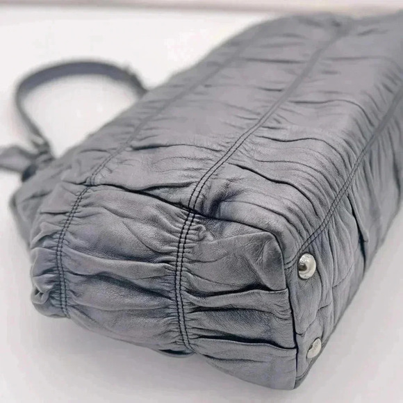 Prada Nappa Guaffre Bag + 🆓 ENTRUPY COA - Picture 10 of 17